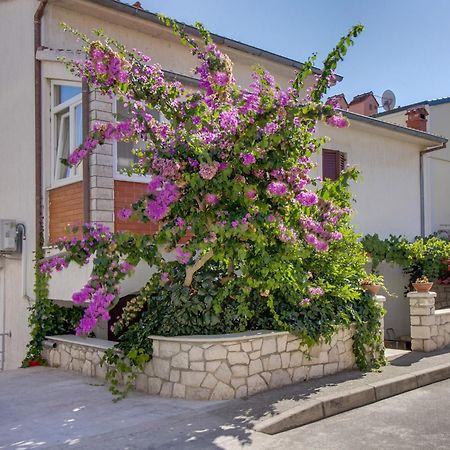 Apartments Suzana Mali Lošinj Eksteriør bilde
